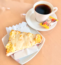 コーヒー・ピザトースト